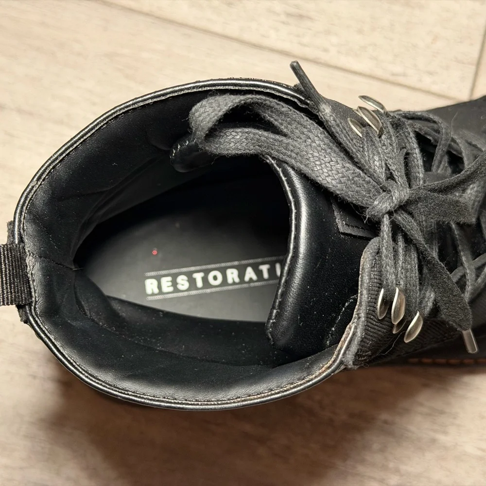 Men's Black Classic Lace-Up Boots